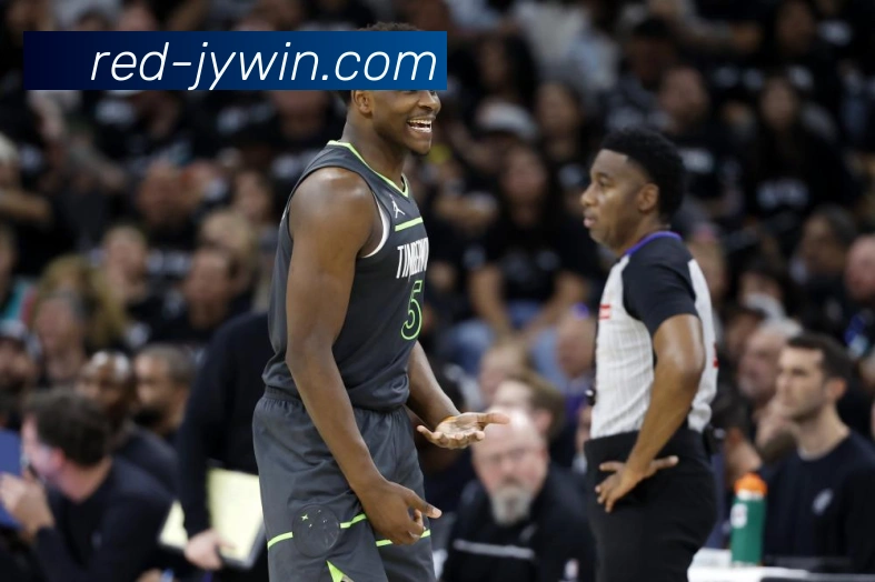 李维斯特伍德高尔夫传奇之路从世界名将到赛场常青树的辉煌历程